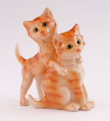 ceramic kittens playing 270